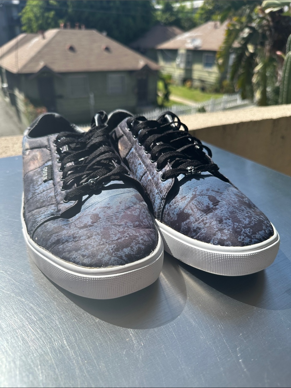 Men's Casual Low-Top Sneakers in Blue Print